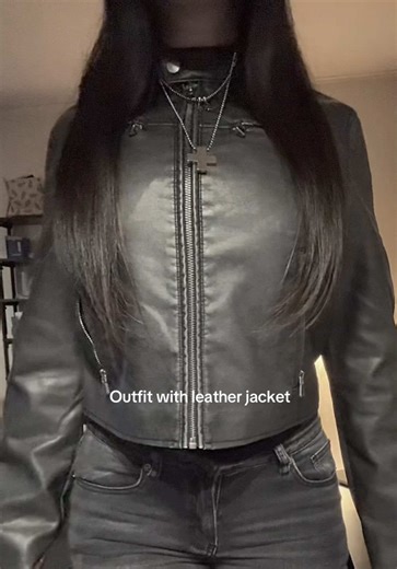 Stylish Leather Jacket Outfits for Y2K Aesthetic