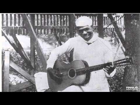 BARBECUE BOB - Mississippi Heavy Water Blues [1927]