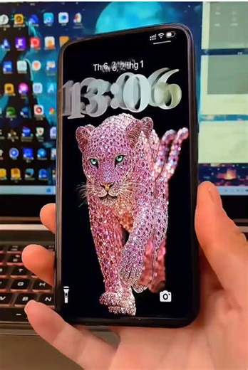 How to Get 3D Space Wallpaper for iPhone