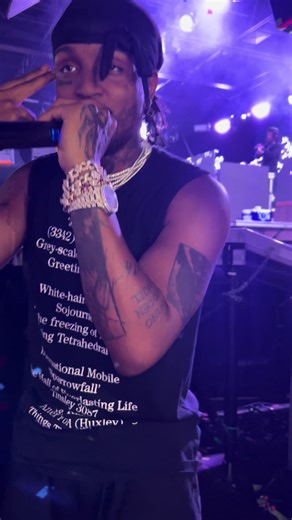 my man going bar for bar with ski on legends 🥹 then pulling me over the rail with him to go on stage ✨🫶🏻 #lostfiles #lostfilestour @Ski Mask The Slump God