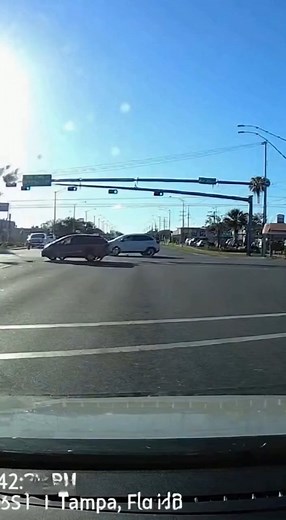 “Rain turns deadly — terrifying crash caught on dashcam ️” #DashcamFootage #RainCrash #HydroplaneAccident #CCTVFootage #RealFootage #HighwayAccident #USAHighway #NightDrive #DriverSafety #AccidentCaughtOnCam | Real Hero Moments | Facebook