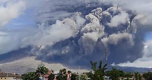 Indonesia’s Mt. Sinabung blasts tower of smoke and ash into sky