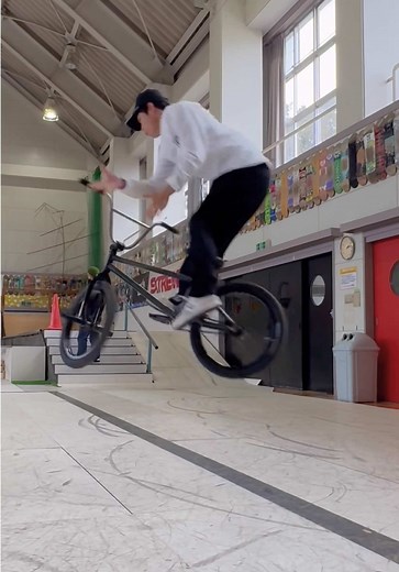 Some flat ground tricks. #bmx #japan