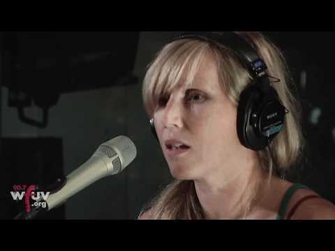 Mates of State - "Maracas" (Live at WFUV)