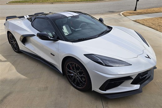 2023 Chevrolet Corvette Stingray Convertible 3LT Z51 70th Anniversary Edition