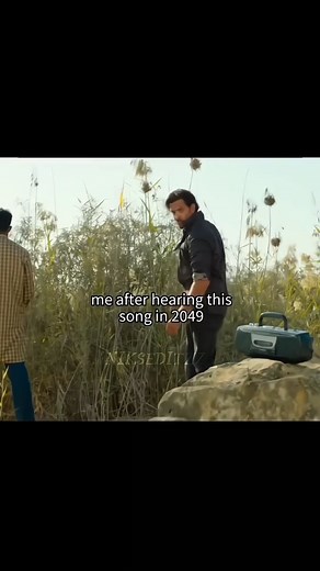 Niks | 日本利用压电瓷砖将脚步转化为电能。这些瓷砖捕捉来自你脚步的动能。当你行走时,你的重量和动作会对瓷砖产生压力。瓷砖会轻微弯曲,从而产生机械应力。... | Instagram