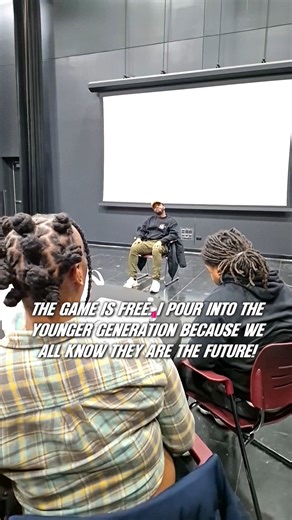 I got to pop in on the showing of The Flight Before Christmas at Kennedy-King College. Check out this amazing group. Much love to the college for showing the film. If you haven’t seen it yet, make sure you check it out. #KennedyKingCollege #BarryBrewerJr #Motivation #Inspiration #FlightBeforeChristmas | Barry Brewer Jr