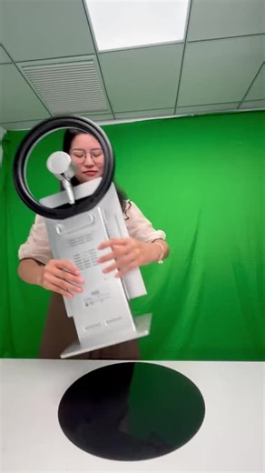 Rexso live streaming tab is a feature of Rexso live streamer, a device that integrates powerful Hollywood special effects AR CG technology to realize intelligent virtual live broadcast. Rexso live streaming tab allows users to choose from various live streaming services, such as Facebook, TikTok, Instagram, and Amazon Live, and stream their content with high-quality effects and filters. Rexso live streaming tab also supports 720 hours of continuous live broadcast https://rexsolab.myshopify.com, 