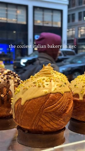 nyc pop-ups + restaurants + cafes + bars on Instagram: "this is the coziest italian bakery in nyc 🇮🇹 if you’re looking for delicious pasties and warm croissants — as well as the viral croissant sphere and cube— you need to visit Zeppola Bakery in midtown ❤️ their coffee and baked goods are to die for and it smells SO SO good on the inside! 🥹🤲 #nycthingstodo #nycfoodie #nyceeeeeats #nyceats #nycfoodgals #nyctravel #nycphotographer"