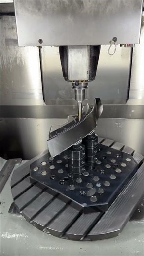 Hermle C400 #cadcam #cnc #automobile #dmg #machine #hermle #hypermill #5axiscnc #elitmakina