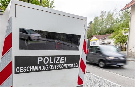 1000 Autofahrer zu schnell unterwegs: Polizei Augsburg kontrolliert auf A8, B17, B2 und B300