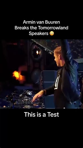 Armin van Buuren's Epic Tomorrowland Speaker Moment