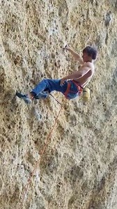 Alexander Megos on Instagram: "Uncut phone footage of the send of "Victimas Perez". Thanks for the good times at the crag, team! @patagonia_climb @petzl_official @tenayaclimbing @cafekraft_nuernberg @frictionlabs @fazabrushes #stylefirst #carrotsforpower Video: Maryna"