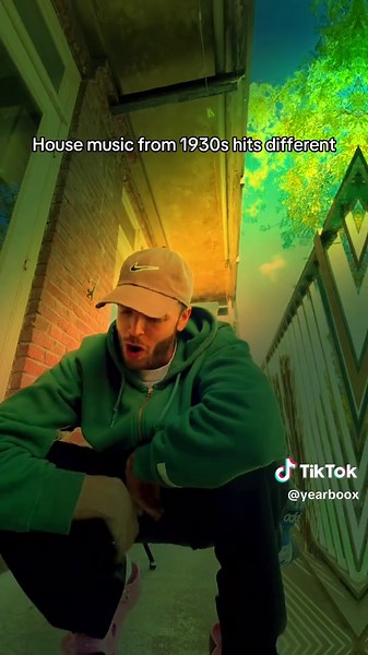 Exploring Vintage House Music from the 1930s