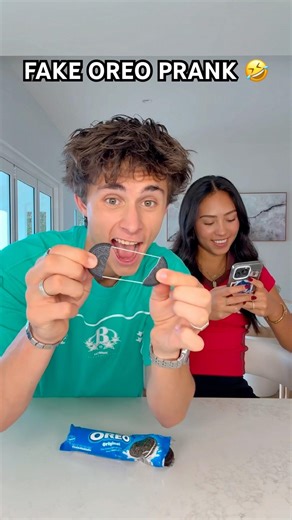 THIS MAGIC TRICK WORKS EVERYTIME! 🤣🤫 #shorts #magic #funny