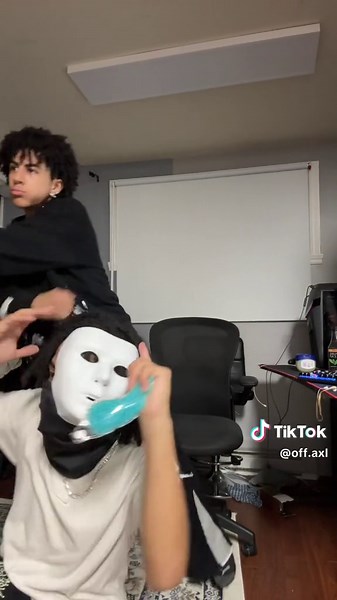 Toy reverse #fyp #foryou #viral #axl🃏