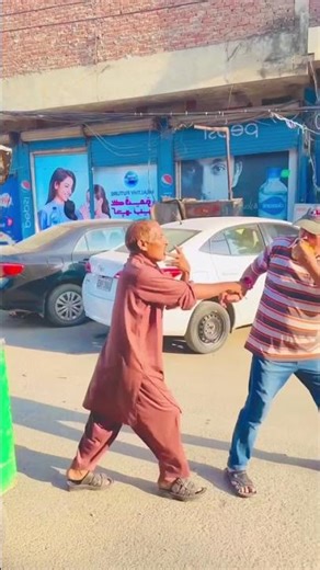 Bnana prank#comedy#funny#comedyfeed#comedyshortvideoyoutubpak