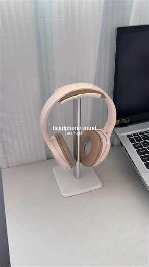 Organize Your Desk with a Headphone Stand