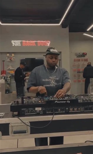 7.8K views · 766 reactions | Kelvin Momo live at The Back Door | Piano Connect | Facebook