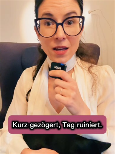 Ein falscher Ton. Eine kurze Pause. Und dein Tag ist gelaufen. Das hat einen Namen. Rejection Sensitive Dysphoria — eine Form emotionaler Dysregulation, die bis zu 70% der Erwachsenen mit ADHS betrifft (Shaw et al., 2014). Das ADHS-Gehirn ist übersensitiv für Ablehnungsreize — und gleichzeitig desensibilisiert für Zustimmungssignale (Rowney-Smith et al., 2026). Dein Schmerz ist real. Und er ist erklärbar. 📌 Kennst du das Gefühl? Schreib mir in die Kommentare. #ADHS #ADHSErwachsene #NeuroPartner