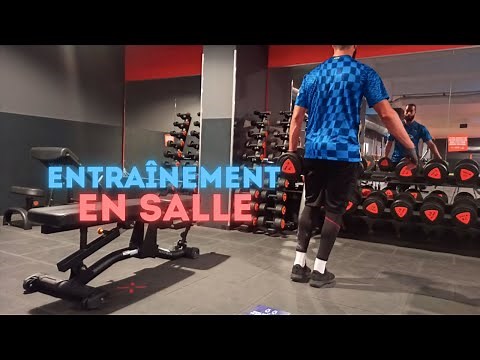 Entraînement en Salle de Musculation pour Footballeurs