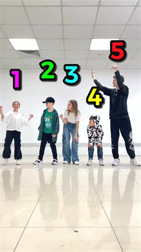 Шаффл Баттл 😎🔥 Who is Best ？ 😨 TUZELITY SHUFFLE ⭐️ #reels #virals | Tuzelity Vibe