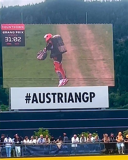 Would you go to see jetpack racing? 🤔🚀 | UNILAD Tech