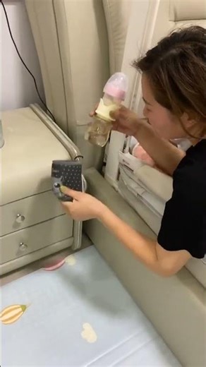 How are parents keeping bottles warm all night without a machine#feedingtips #baby