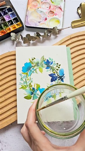 Try this! Paint a mini watercolor wreath using jar to mark the base of the wreath 💙🎨 | Joly Poa Watercolorist