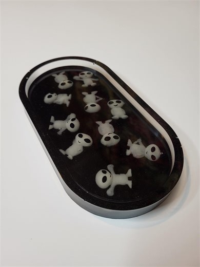 Glow in the Dark Alien Resin Tray - Etsy