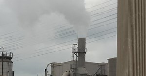 4k Factory Pipe Polluting Native Camera 库存影片视频（100% 免版税）6729160 | Shutterstock