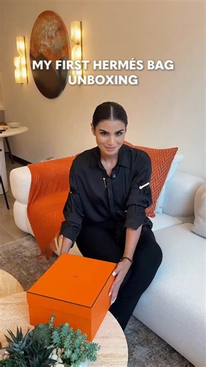 ‎Zeina Khalil khoury زينه خليل الخوري‎ on Instagram: "My first unboxing video! I am so excited  Don’t hold your breath you are in for a surprise! Time to set your priorities straight. The info in this video is an estimate, don’t go crazy in the comments 邏 For more info about @amwaj.development and gate eleven project contact @zedcapital.ae #hermes #birkin #kelly #unboxing #hermesunboxing #realestate #investment #dubairealestate"