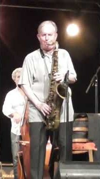 Scott Hamilton: Autumn Leaves #jazz #saxophone #music #livemusic #scotthamilton #saxorelaxing #live