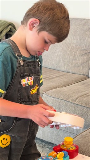 Sensory fidgets are a must-have in our house, and this one is easily one of the best we’ve found in a long time! My twin boys absolutely love it. I love that it comes apart into different pieces so they can carry it around, fidget, and play however they want. The perfect sensory tool for busy hands! 💙 #SensoryPlay #AutismMom #SpecialNeedsParenting #FidgetToys #SensoryKids
