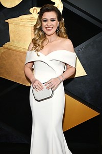 How Kelly Clarkson lost 27kg after a health scare