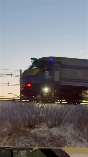 3081JAM Slowly Deadheads Through Rocky Interlocking With DE30AC #401 And 4 C3 BiLevels | LIRR