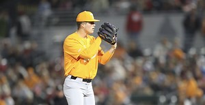 LIVE UPDATES: No. 4 Tennessee baseball looks to even series at Auburn