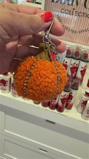 Bath & Body Works Fuzzy Pumpkin PocketBac Holder #bathandbodyworks #fall #pumpkin #pocketbac