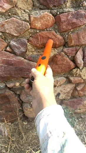 best pinpointer using old house found gold ring #metaldetecting #viralshorts #shortsfeed #gold #yt