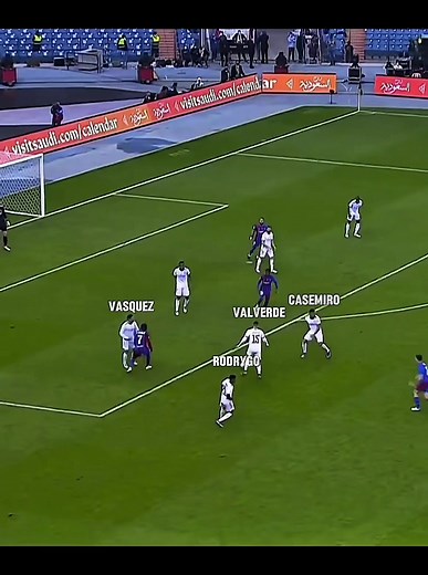 Real Madrid amazing counter attack Barcelona ⚡️⚪️#fyp #foryou #soccer #football