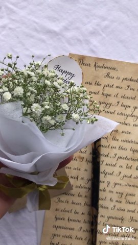 Creative Handwritten Letters for a Vintage Aesthetic