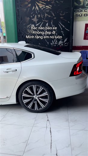 Bác nào bảo xe không đẹp đi mình tặng luôn em nó , #volvo s90 2021 T6 AWD inscription lăn bánh 5vkm xe cực mới zin toàn tập động cơ 2.0L fom mới chạy cực sướng Quan tâm Alo em sdt/zalo 📞 0335086825 #sedan #gamthap #xesang #volvo #s90 #xuhuongtiktok