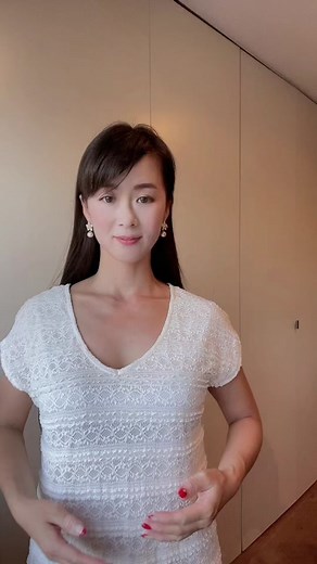 Stunning Mature Beauty with Gorgeous Hair | Sensual Adult Fashion