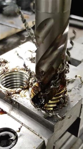 M30 power tapping with electric tapping machine #asmr #tapping #steel #thread #electric #spiral