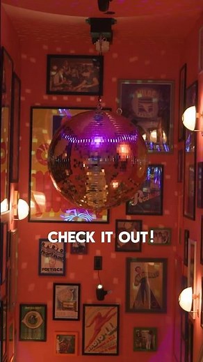 NEW IN NEW YORK: Enjoy high-tech shuffleboard at #ElectricShuffle in #NoMad. #NewYorkLiveTV