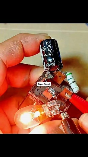 377K views · 25K reactions | Look..!! time span according to the capacitor value in a flashing light circuit #TurnSignal #FlasherRelay #BlinkerLight #AutomotiveLighting #SignalLight #project #idea | Giyan Circuit | Facebook