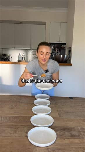 Olivia Bell Macdonald | Womens Weight Loss Nutritionist on Instagram: "If you’d like my free guide on how to lose fat without tracking your calories, comment the word “framework” and I will send over the link ❤️"