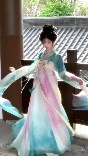 Gentle Zither & Lute Strums, Swallow Songs in the Breeze