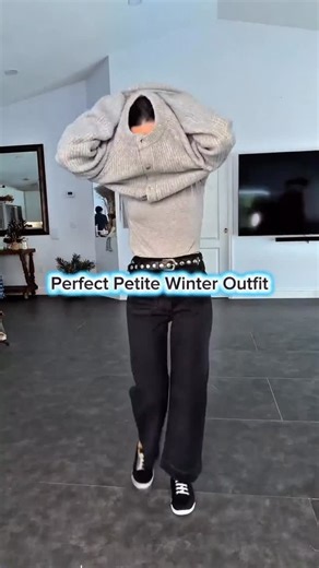 Natalia Spinelli on Instagram: "Cozy winter perfection on my 5’0”, 100 lb, 24” waist frame: Amazon thermal turtleneck (XS), size 23 petite Anthropologie black jeans, cropped gray Abercrombie cardigan (XS), Amazon designer belt dupe, and my fave Vionic slip-ons. Keeps me warm all day. Shop the look! ❄️👖 #PetiteStyle #WinterOutfit #AmazonFinds #Abercrombie @abercrombie @vionicshoes @suuksess @anthropologie Comment SHOP below to receive a DM with the link to this post on my LTK ⬇ https://liketk.it