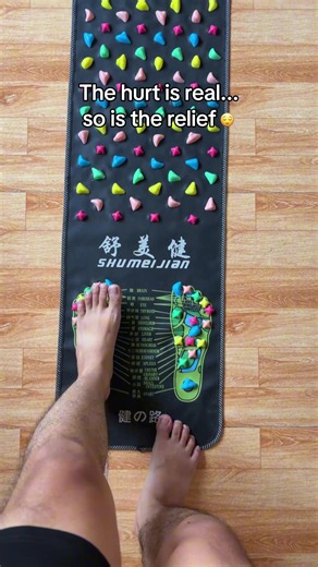 A little self-care for my hardworking feet 🥹🦶 #acupressure #footmassage #plantarfasciitis #footcare #relief